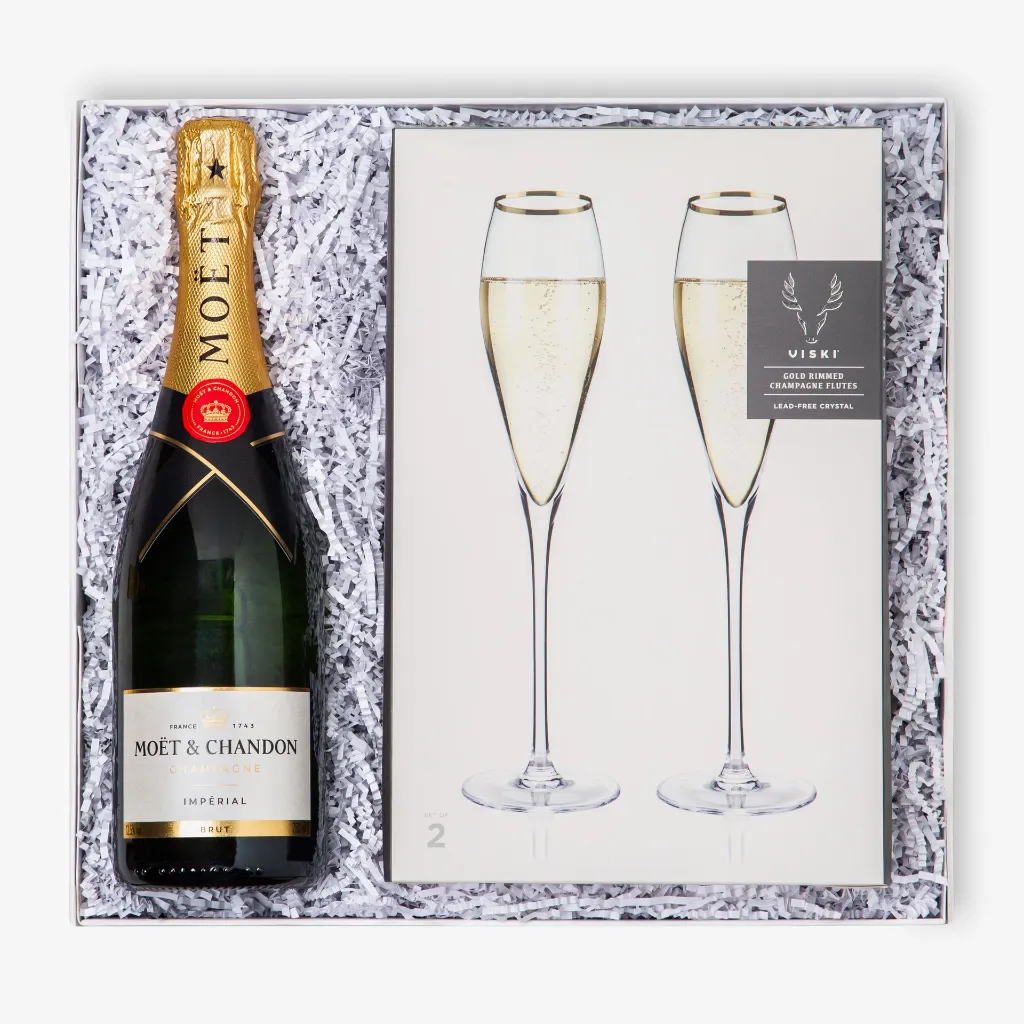 Champagne-celebration-moet-v3.webp